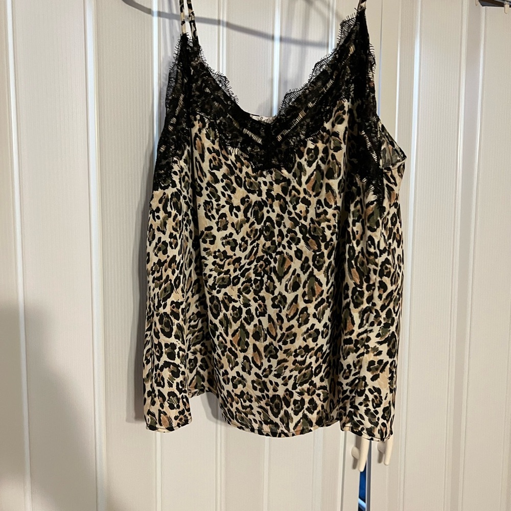Cheetah tank with lace
